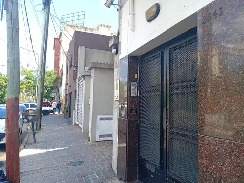 Joaquin V Gonzalez al 2800