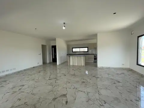 Excelente Casa a estrenar Santa Sofia