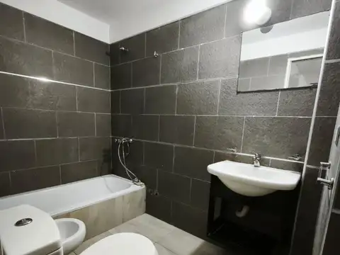 Departamento en Alquiler en José León Suárez, $ 550.000
