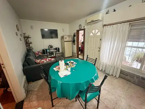AVENIDA TTE. PTE. GRAL. JUAN DOMINGO PERON al 2000