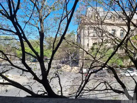 Depto Tipo Casa en Venta de 6 ambientes