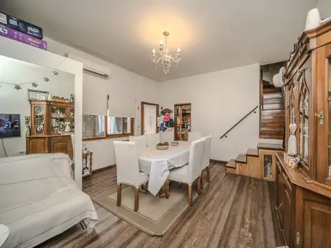Depto Tipo Casa en Venta de 3 ambientes