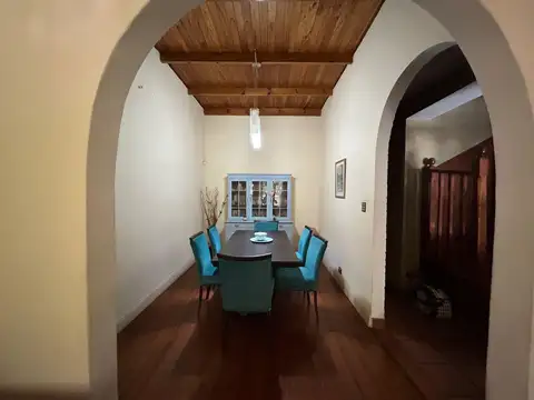 Casa 5 ambientes - Liniers