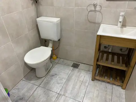 Local en Alquiler en El Palomar, $ 900.000