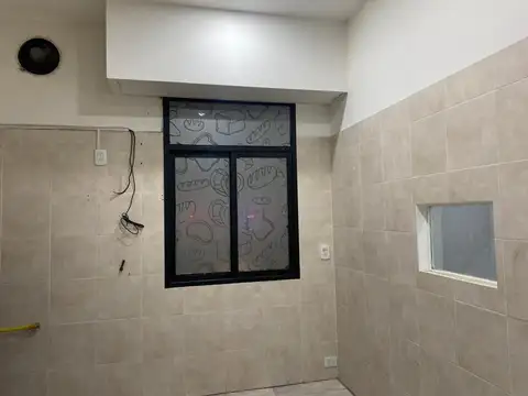Local en Alquiler en El Palomar, $ 900.000