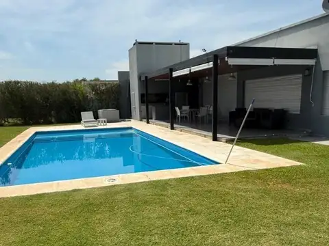 Casa en Alquiler en Funes City, Funes