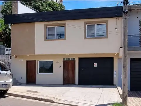 HERMOSA CASA FRENTE A BAHÍA EL BRETE