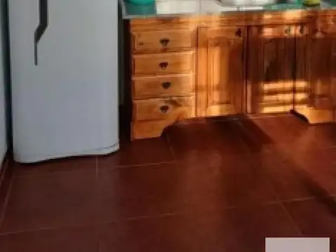 Casa en venta - 2 Dormitorios 1 Baño - 318Mts2 - Mar del Tuyú