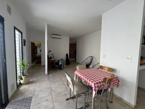 Depto Tipo Casa en Venta en Echesortu, USD 57.000