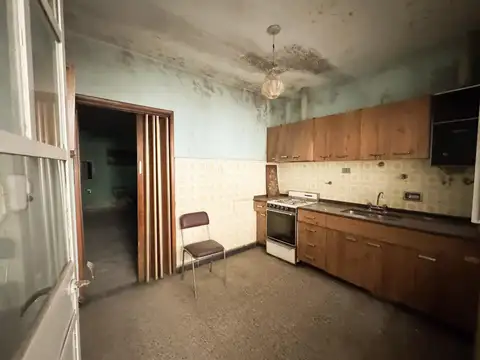 Casa 4 ambientes con 1 baño