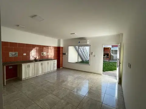 Depto Tipo Casa en Venta de 2 ambientes