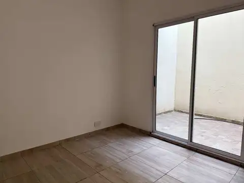 Depto Tipo Casa 2 ambientes con 1 baño