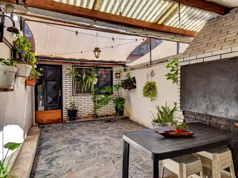CASA TRIPLEX 4 AMBIENTES EN VENTA VILLA BALLESTER
