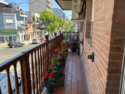 Depto Tipo Casa en Venta en Monte Castro, USD 179.000