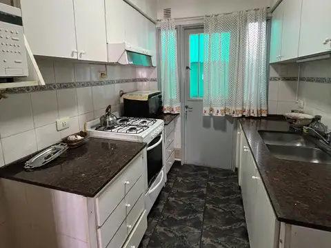 Departamento tipo casa cuatro ambientes en primer piso en Venta