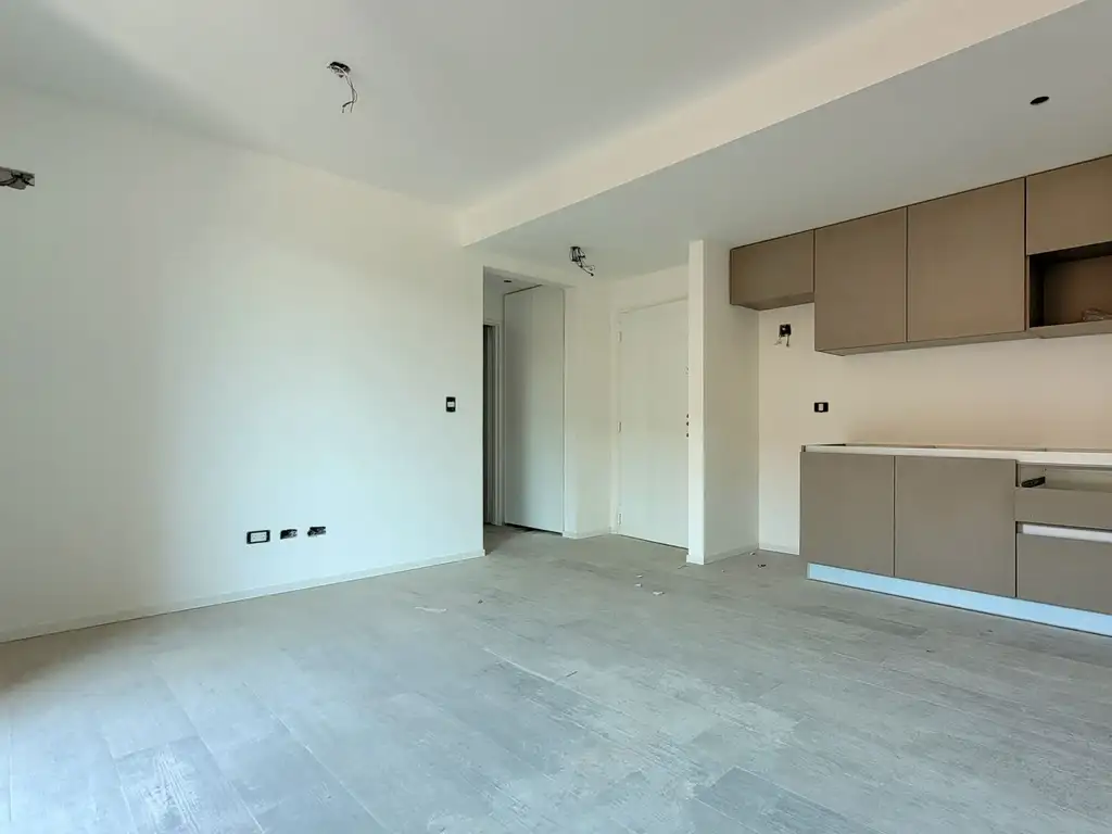 Pringles 707 de  1 y 2 Dormitorios