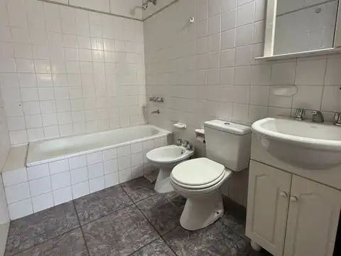 Azurduy 5400, Piso 3