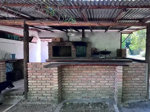Casa 8 ambientes con 6 baños