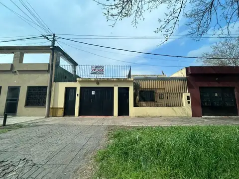 Castro Barros 5200, casa 2 dormitorios, cochera, patio