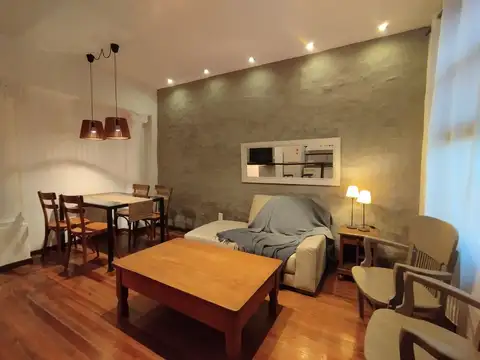 Alquiler Apto tipo Casa 1 dorm 1/2, Patio, Pocitos