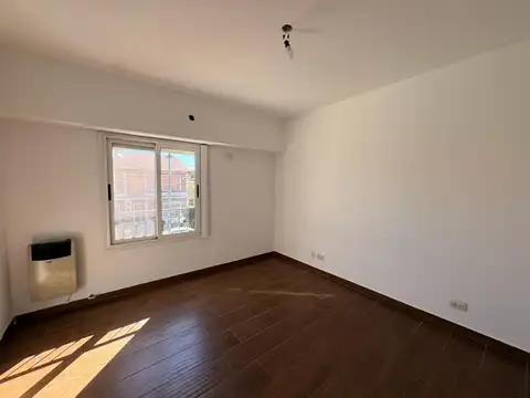 Depto Tipo Casa 3 ambientes con 2 baños