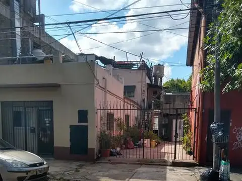 Depto Tipo Casa 2 ambientes con 1 baño