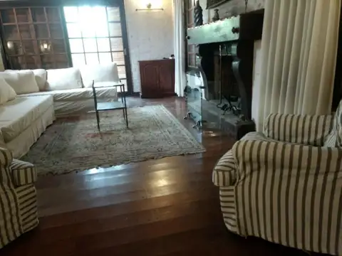 Casa 4 ambientes con 4 baños