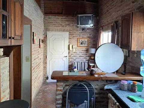 Oficina en Alquiler en Villa Santos Tesei, $ 400.000
