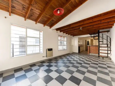 VENTA CASA 5 AMBIENTES EN VILLA TESEI HURLINGHAM