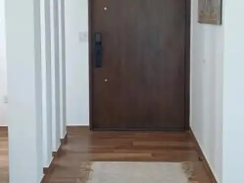 Casa en Venta con 4 cocheras