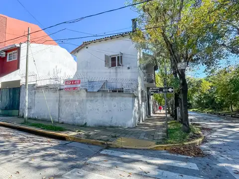 Rawson al 4000 esquina Mariano Moreno