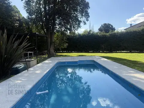 Casa 5 ambientes con 3 baños