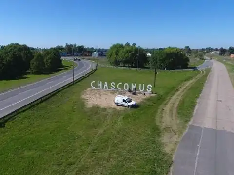 VENTA AMPLIO LOTE EN CHASCOMUS 