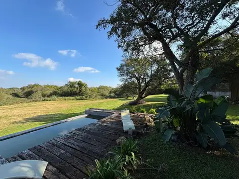 HERMOSA CASA MODERNA EN COUNTRY UBAJAY