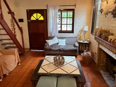 Casa en Venta en Barrio Parque Leloir, USD 230.000