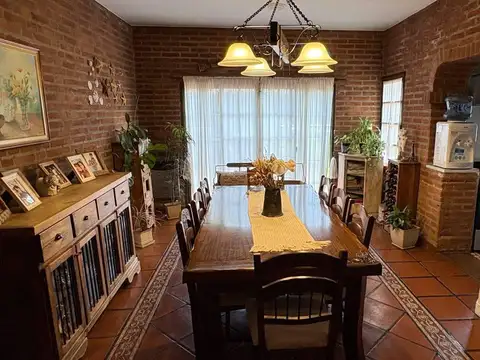 Casa en Venta en Barrio Parque Leloir, Partido de Ituzaingó