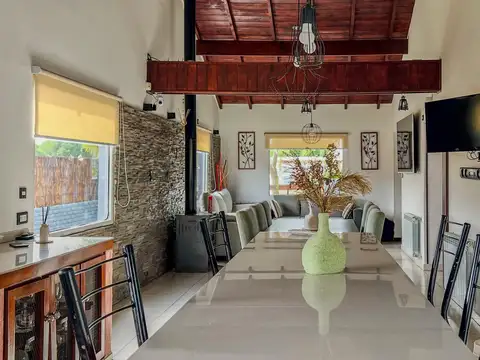 Casa en Venta con 4 cocheras
