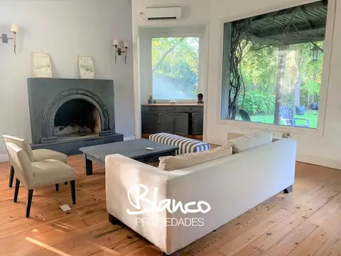 Casa 5 ambientes con 2 baños