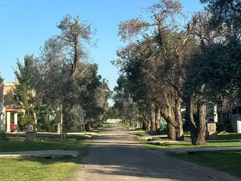 Venta - Lote Central - Casuarinas Del Pilar - Pilar