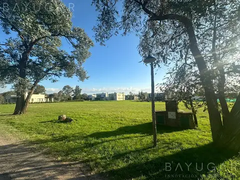 Venta - Lote Central - Casuarinas Del Pilar - Pilar