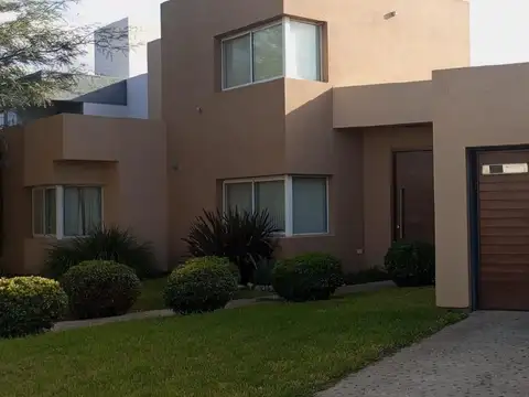 CASA 2 D - TEJAS 4 - BARRIO CERRADO CON SEGURIDAD