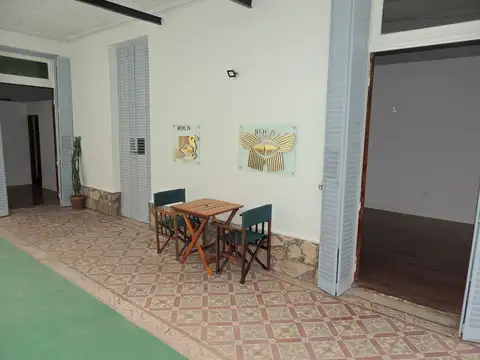 Casa 5 ambientes con 2 baños