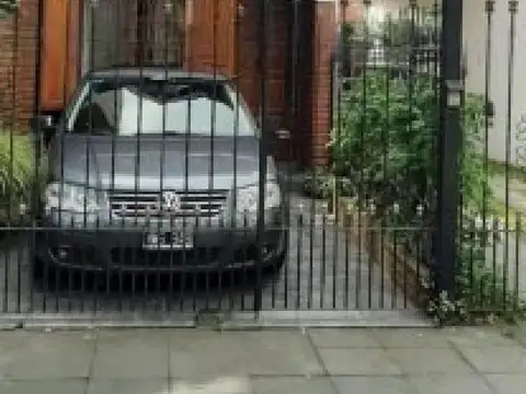 Triplex en venta - 4 Dormitorios 2 Baños - San Bernardo del Tuyú