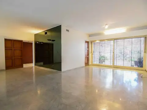 Casa 6 ambientes con 3 baños