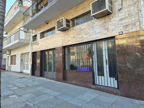 Local en Alquiler en Mataderos, CABA