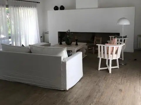 Casa en Venta en Las Praderas de Luján, USD 235.000