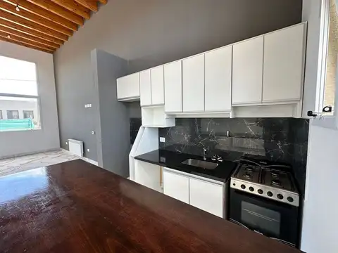 CASA 4 HABITACIONES EN VENTA MAIPÚ BARRIO PRIVADO