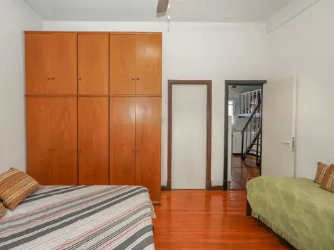 Depto Tipo Casa 5 ambientes con 2 baños