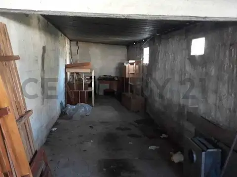 Casa a reciclar en venta 132 58 y 59