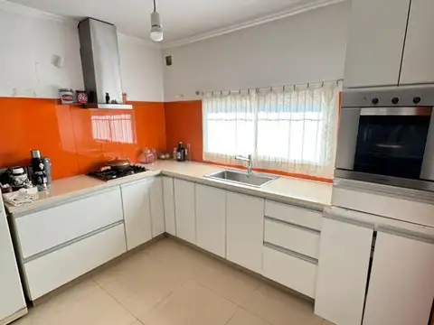Casa en Venta en Lujan, USD 72.000